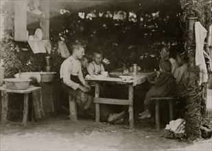 Noon hour on berry farm, Bottomley's near Baltimore, Md. The dinning room. 1910