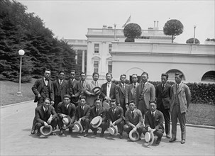 Osaka Mairuchi baseball team from Japan at White House 1925