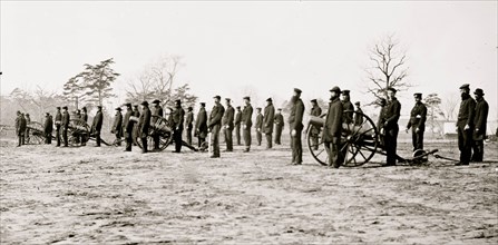Point of Rocks, Va., vicinity. Crew of U.S. Army gunboat General Foster ashore with howitzers 1864