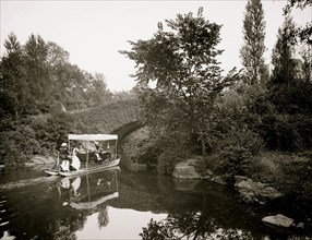 Pond and arch bridge, Central Park, New York 1903