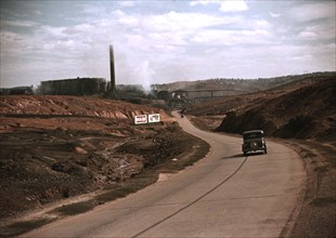 Copper mining and sulfuric acid plant, Copperhill], Tenn. 1939