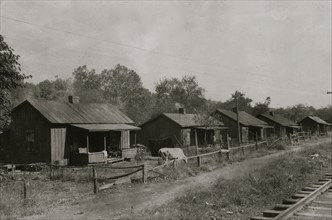 Row of Coal miners shanties on Elk River at Bream, W. Va. 1921