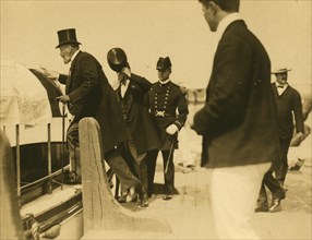 Russian Minister Witte Boards Launch to Visit Teddy Roosevelt 1905