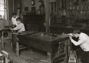 Shop work, Henry St. Settlement. May 1910. 1910