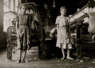 Spinners in a cotton mill.  1911