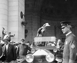 Teddy Roosevelt arriving by car at Union station, DC  1919