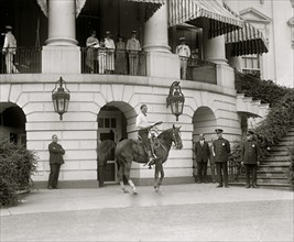 Tom Mix at White House, 5/21/25 1925