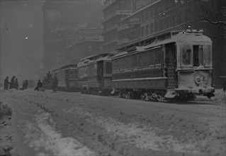 New York Transit stalled in Snowstorm as Trolleys lone up 1908