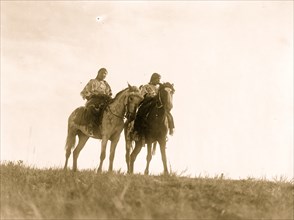 Oglala girls 1907