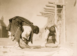 Cleaning wheat--San Juan 1905