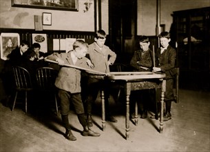 United Workers Boy's Club. New Haven, Conn. Getting hold of the newsboys.  1909