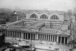 View of the since demolished Pennsylvania Railroad Station as seen from Gimbels 1912