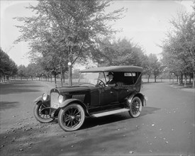 Vogue Car 1920