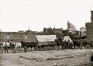 Washington, D.C. Field relief wagons and workers of U.S. Sanitary Commission 1865