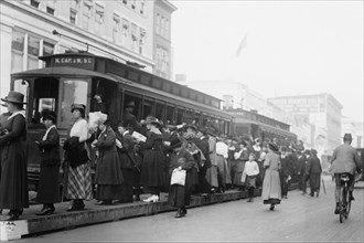 Trolley Cars Packed 1919