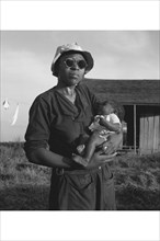 Wife and child of tractor driver 1937