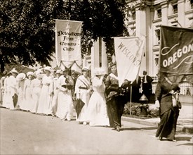 Woman's Club Marchers from Wisconsin & Oregon in DC 1913