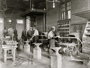 Blacksmithing Class 1900