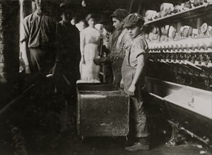 Young doffers in Elk Cotton Mills 1910