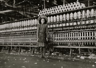 Young spinner in Roanoke (Va.) Cotton Mills. 1911