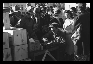 Distributing Surplus Commodities 1940