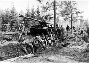 Battle of kursk, on the front roads, world war ll.