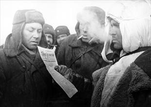 Stalingrad, world war ll: reading the latest news feb, 1943.