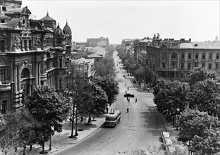 A view of deribasovskaya street in the city of odessa, ukrainian ssr, 1949.