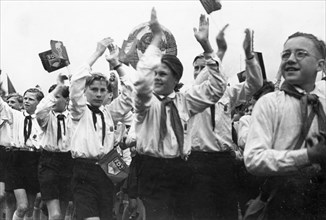 German young pioneers at the all-german youth rally for peace, june 1950.