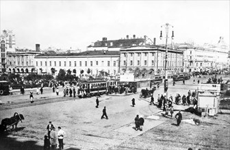 Teatralnaya square, moscow, 1928, now called sverdlov square.