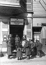 World war 2, at the entrance to the building occupied by the soviet military commandant of thecity and district of soldin, germany, 1945.
