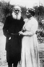 Leo tolstoy with his wife sofia andreyevna in the garden at yasnaya polyana in 1910.
