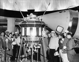 A model of the soviet lunar probe, luna 3 on display at the ussr economic achievements exhibition at the ussr academy of sciences in moscow, ussr, 1960.