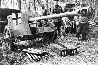 A german gun captured by soviet troops, world war ll.