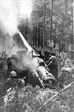 A long range gun firing at enemy, sep, 1941.