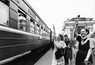 A moscow-tbilisi train pulling out of the kursk railway station in moscow, july 1950.
