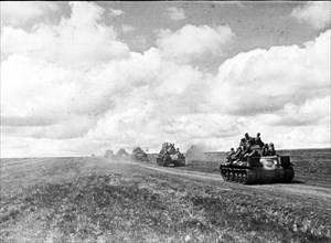 Red army tanks move into forward positions in kursk bulge in july 1943.