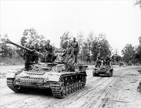 German tiger tanks, captured intactly by red army men.