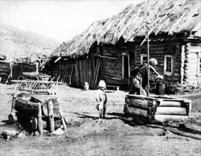 Peasants at well in samara region of russia before the revolution.