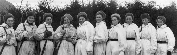 World war 2, decorated women snipers of the third byelorussian front, (l to r) junior sergeant m, rozhkova, senior sergeant r, shanina, jr, sergeants o, mokshina, e, novikova, a, kuznetsova, a, ekimov...