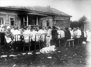 Dinner time at the lenin agricultural commune, 1921.