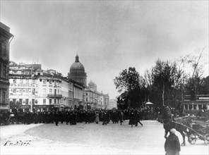 A demonstration in nevsky prospekt (avenue) in st, petersburg, russia, october 1905.