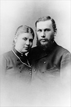 Portrait of leo tolstoy with his wife, sofia andreyevna tolstoya in 1888.