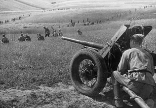 First ukranian front, an anti-tank gun supporting advancing soviet infantry.