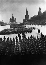 World war 2, traditional military parade on the red square in moscow on november 7, 1941, after that parade the troops marched straight to the battle front, battle of moscow.