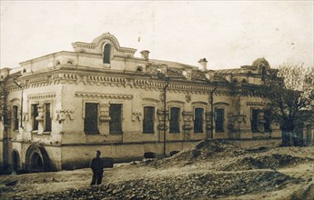 A 1928 photo of the ipatiev house in yekaterinburg (sverdlovsk) where tsar nicholas ll and his family were executed in 1918.
