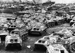 Russian tanks dismantled in compliance with international disarmamant treaties, russia,11/ 95.