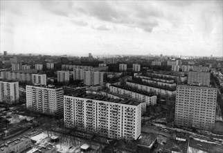 Moscow residential area, apartment blocks, ussr, 1989.