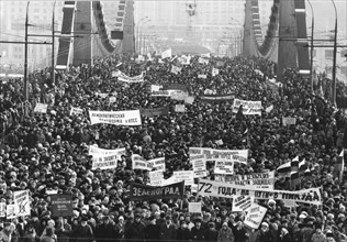 Protest marchers in authorized pro-democracy demonstration in moscow, ussr, february 1990.