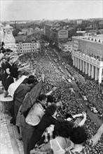 Sixth world festival of youth and students in moscow, july 28, 1957, participants in mayakovsky square on their way to lenin stadium for the opening ceremonies of the festival.